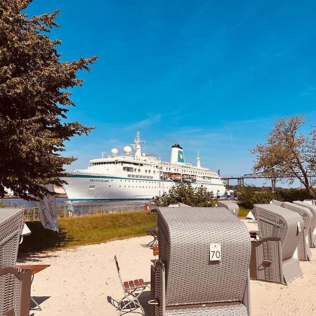 Kanal-Haus "Das Gaestehaus Direkt Am Nok" Osterrönfeld Esterno foto
