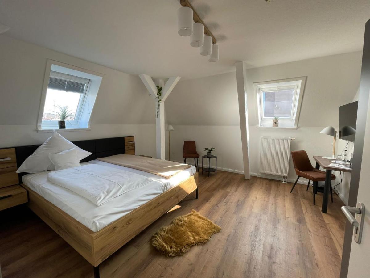 Kanal-Haus "Das Gaestehaus Direkt Am Nok" Osterrönfeld Esterno foto