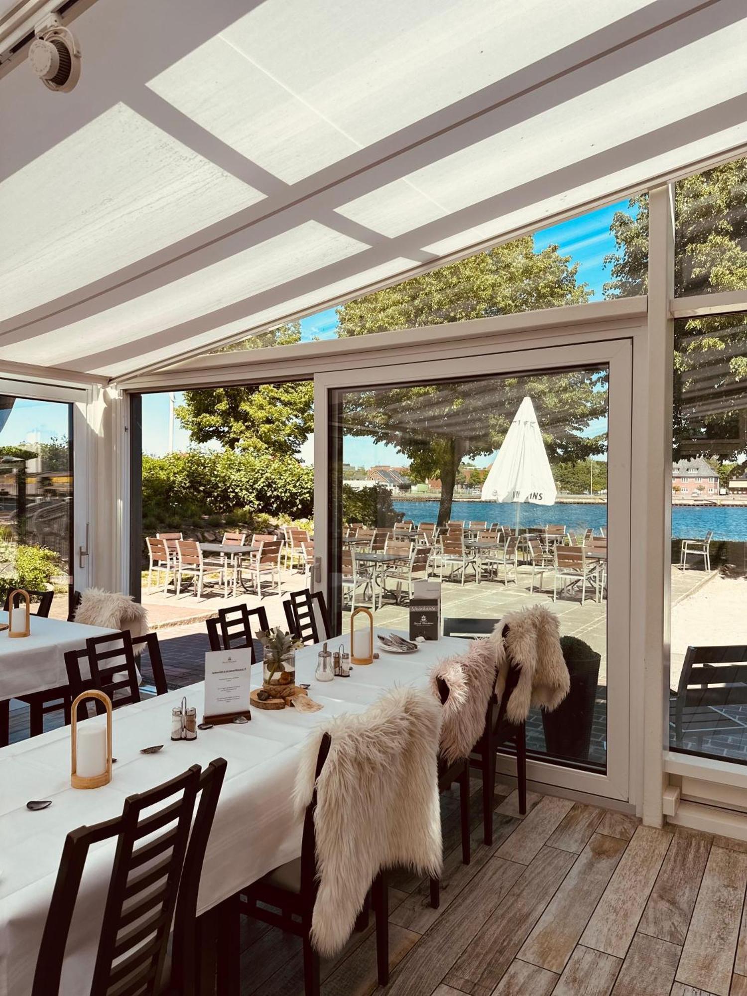 Kanal-Haus "Das Gaestehaus Direkt Am Nok" Osterrönfeld Esterno foto