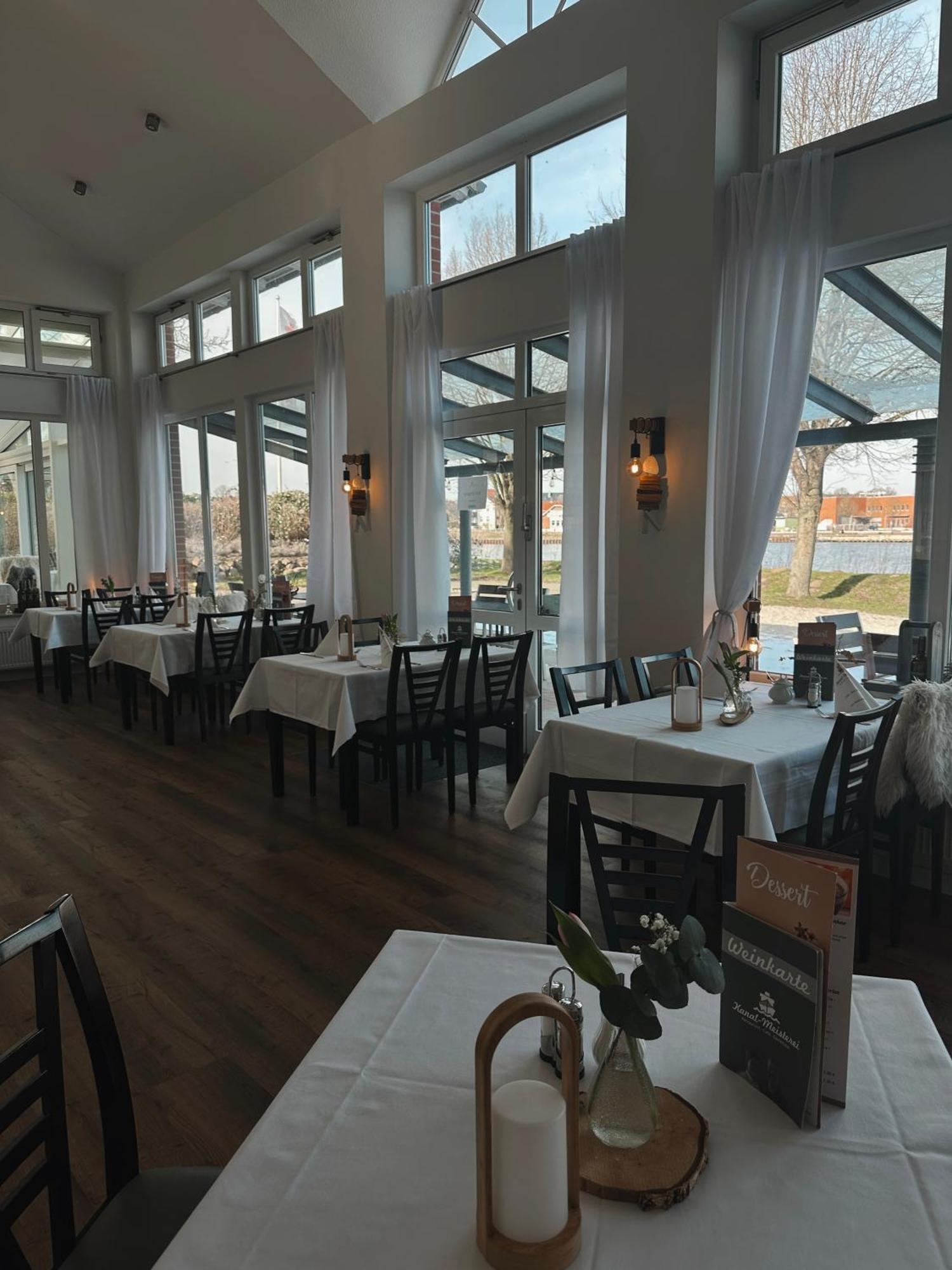 Kanal-Haus "Das Gaestehaus Direkt Am Nok" Osterrönfeld Esterno foto