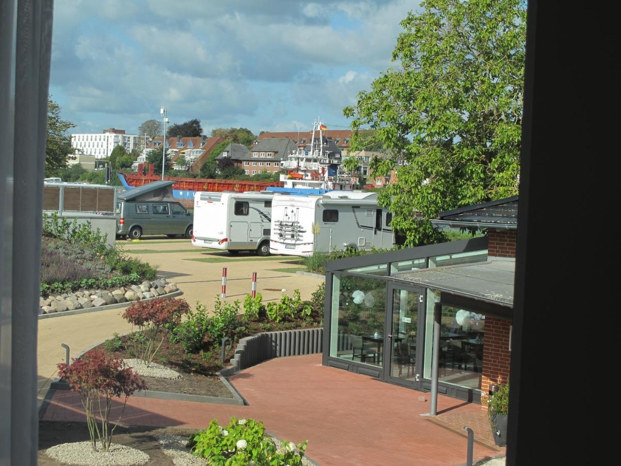 Kanal-Haus "Das Gaestehaus Direkt Am Nok" Osterrönfeld Esterno foto